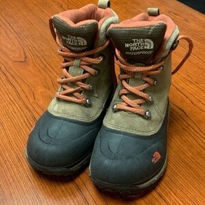 The North Face Kids' Brown and Orange Snow Boots